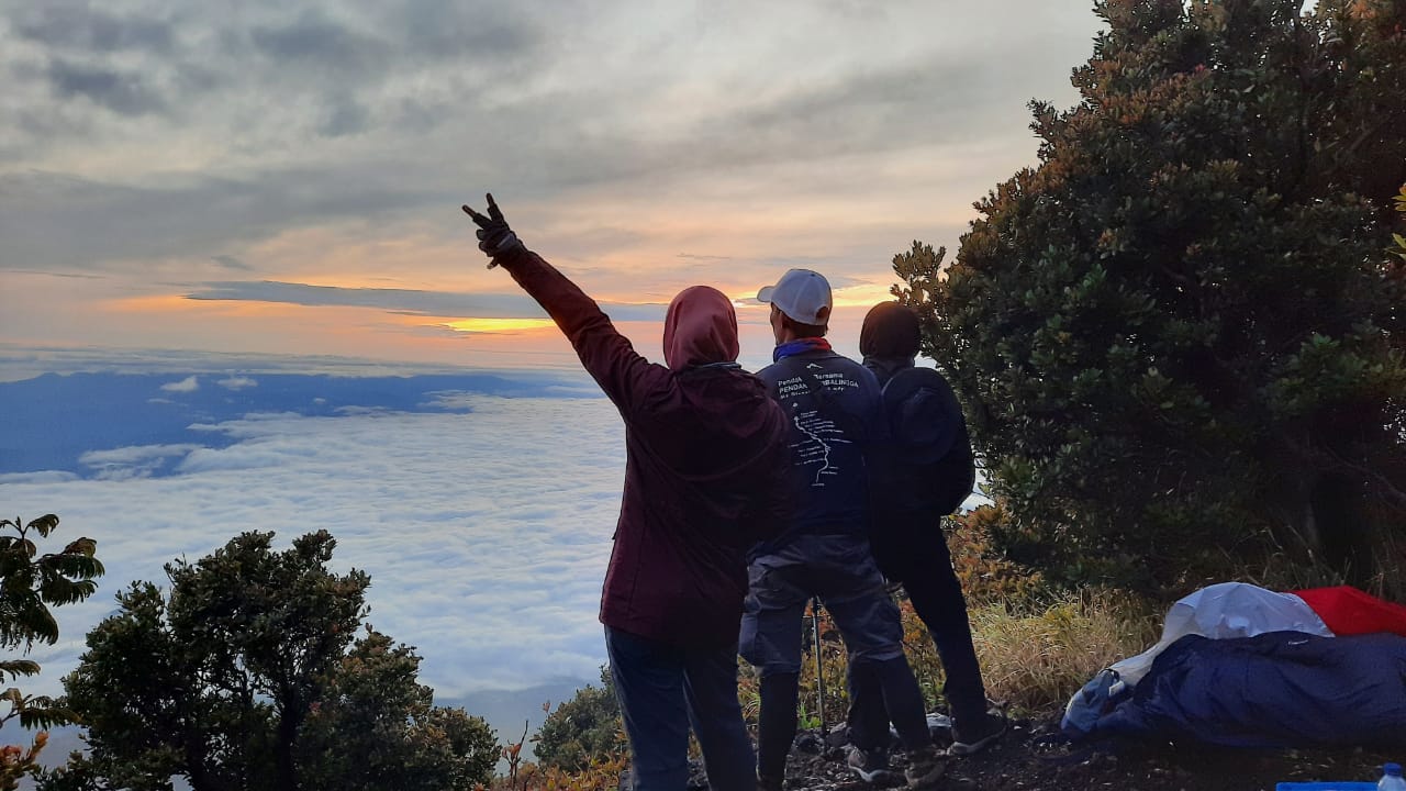 Hiking Gn Slamet Via Bambangan